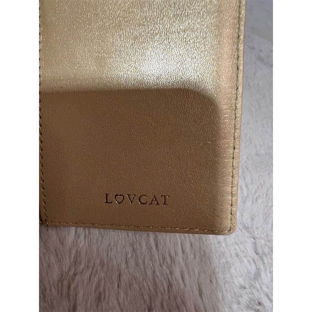 Lovcat Paris Women's Gold Leather Trifold Wallet with Heart Design - Picture 6 of 14